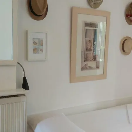 Casa Martina 1 10min Athens Airport Apartment *